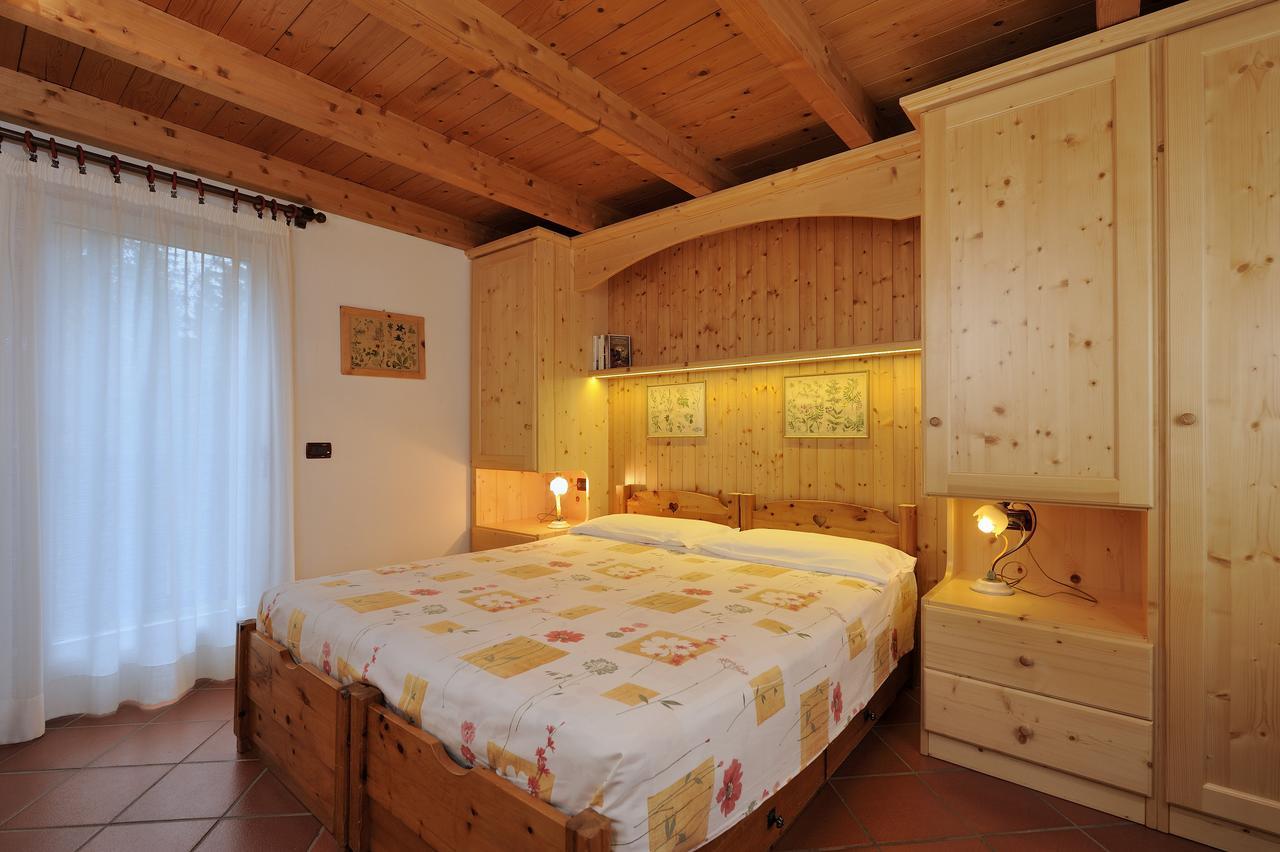 마돈나 디 캄필리오 Chalet Dei Pini 아파트 호텔 외부 사진
